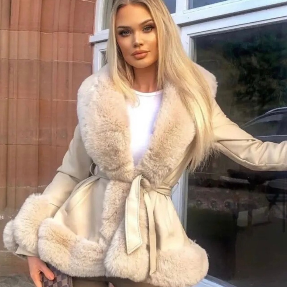 Faux Fur Leather Tie Belt Waist Coat in Cream/Biege